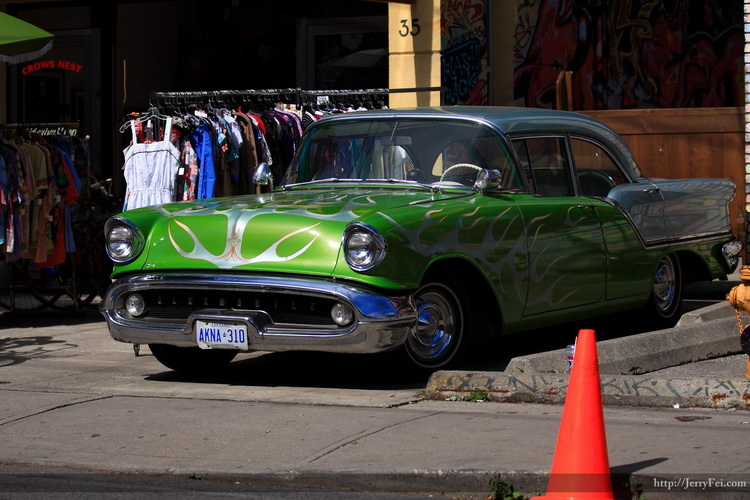 Pedestrian Sundays in Kensington Market. June 26th, 2011.
