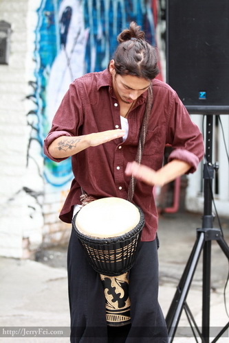Pedestrian Sundays in Kensington Market. June 26th, 2011.