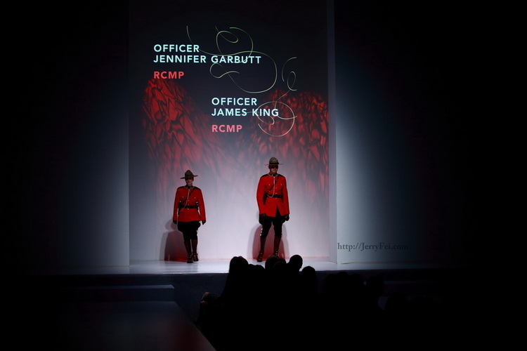 The Heart Truth Fashion Show 2012 - Jennifer Garbutt, James King