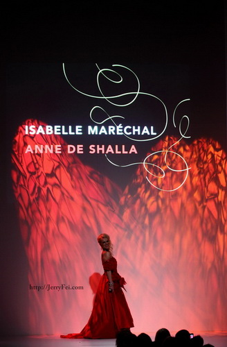 The Heart Truth Fashion Show 2012 - Model: Isabelle Maréchal, Designer: Anne De Shalla