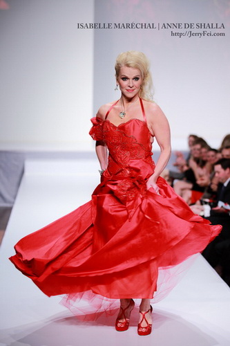 The Heart Truth Fashion Show 2012 - Model: Isabelle Maréchal, Designer: Anne De Shalla