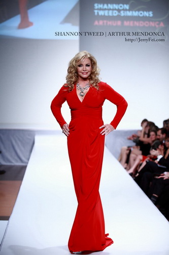 The Heart Truth Fashion Show 2012 - Model: Shannon Tweed-Simmons, Designer: Arthur Mendonça