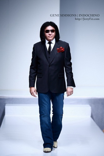 The Heart Truth Fashion Show 2012 - Model: Gene Simmons, Designer: Indochino