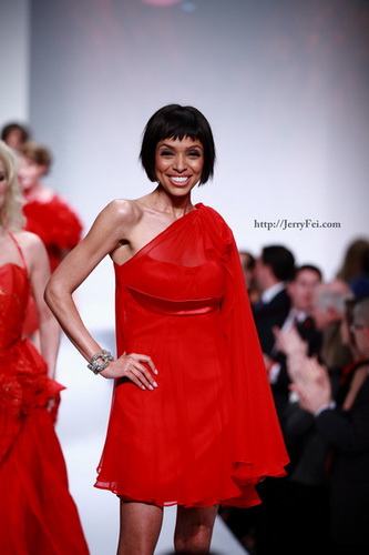The Heart Truth Fashion Show 2012 - Finale