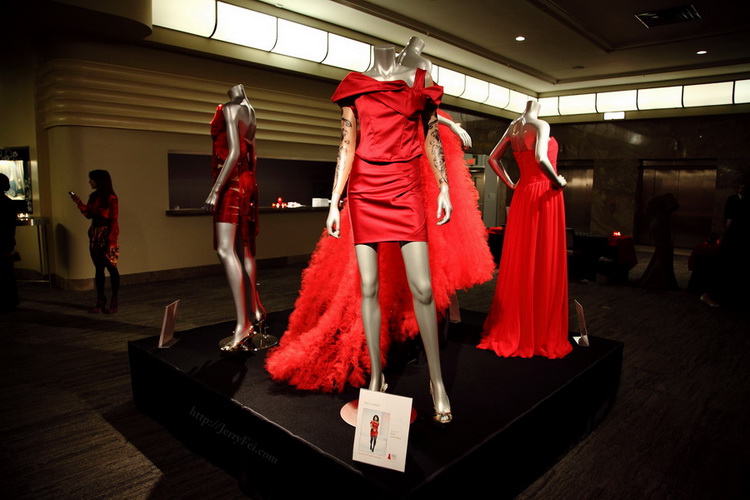 The Heart Truth Fashion Show 2012