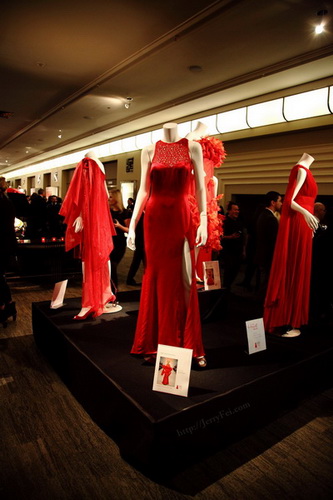 The Heart Truth Fashion Show 2012